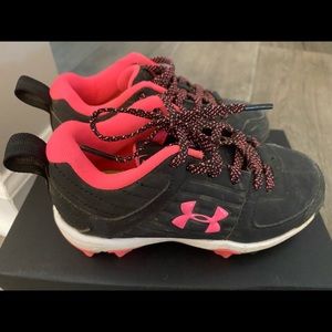 Girls Under Armour Cleats size 10